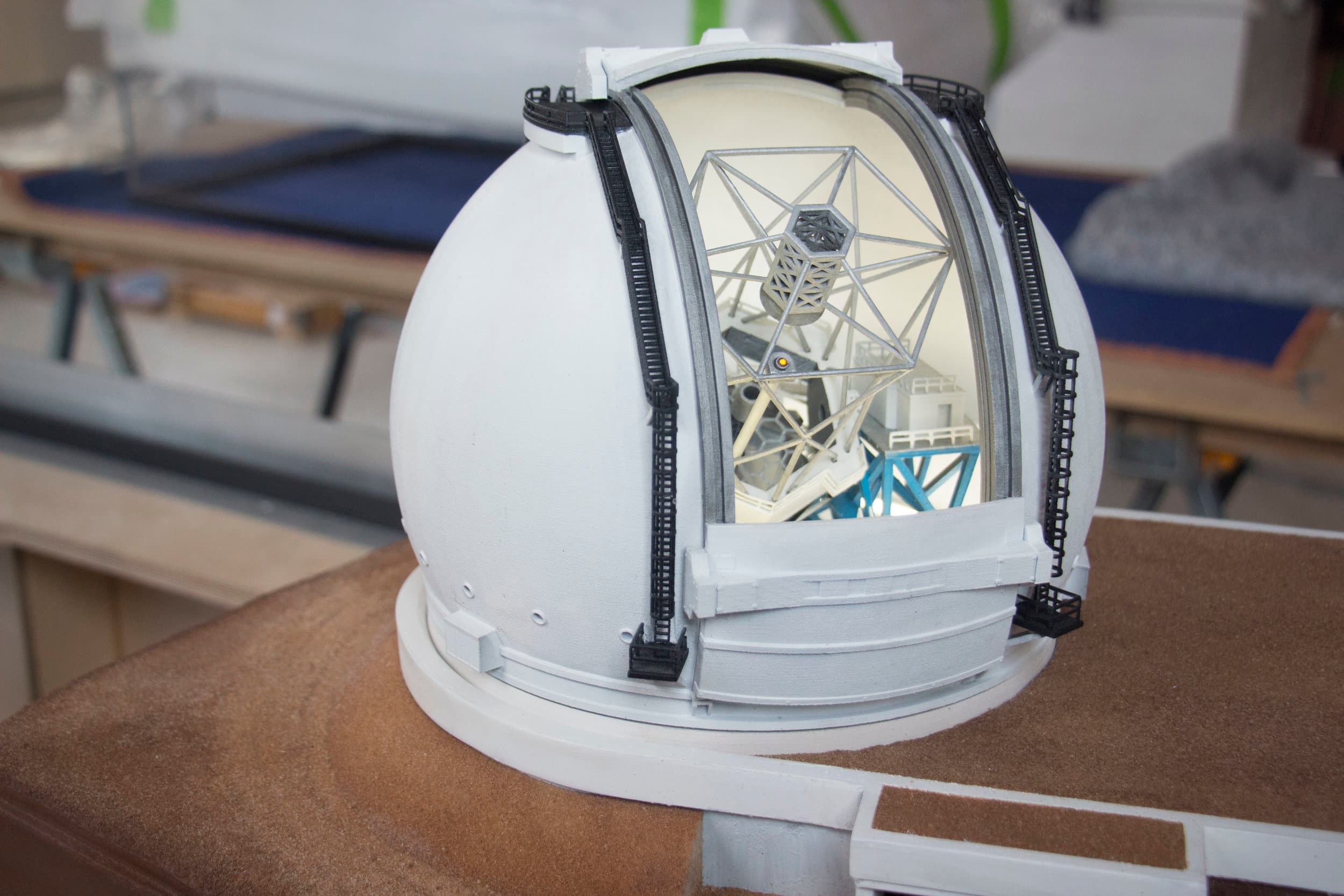 picture of the keck observatory sculpture