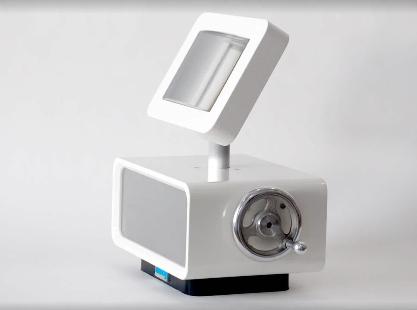 picture of the moey scope sculpture